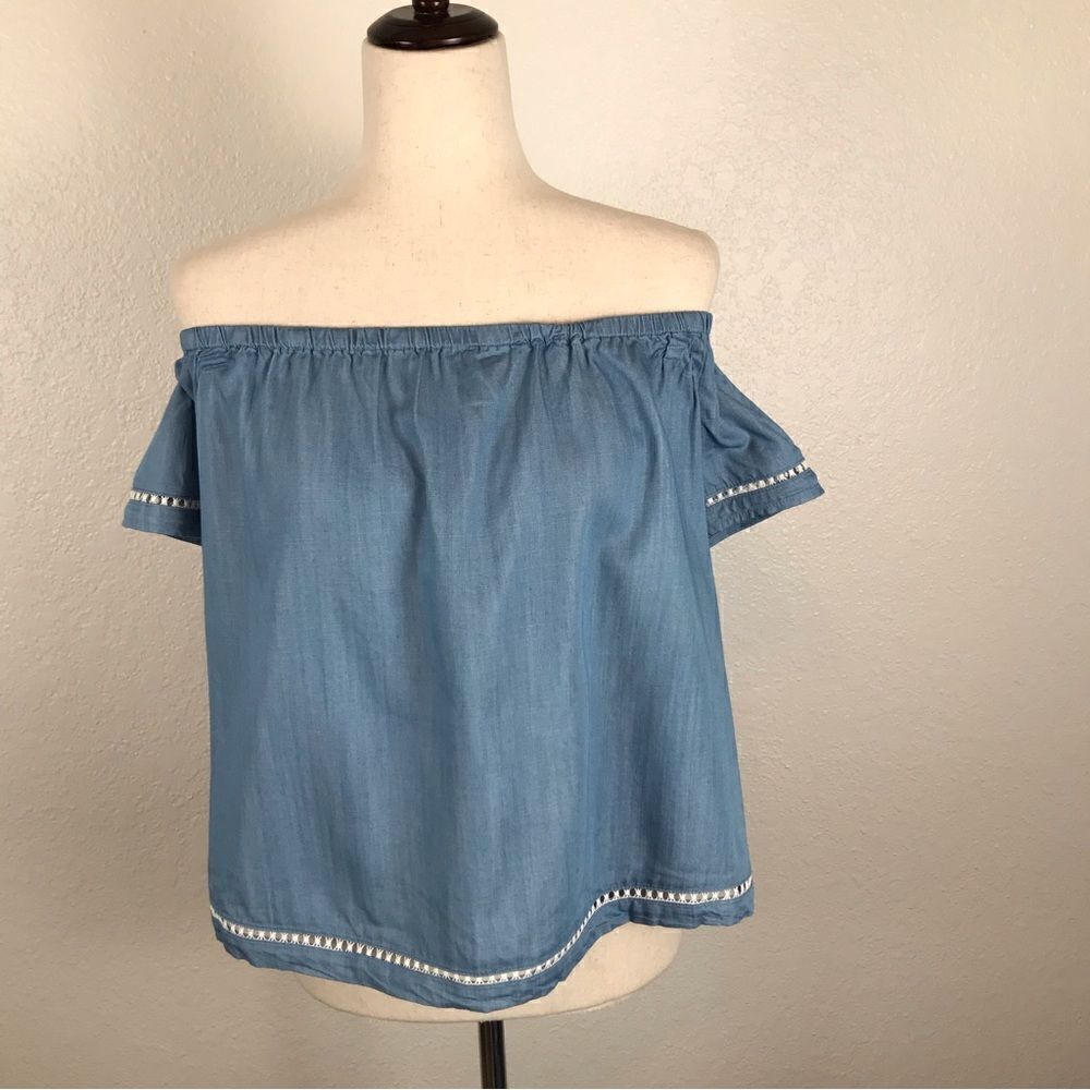 Bebe chambray off the shoulder boxy fit top L